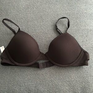 NWOT 34a Hanes black bra